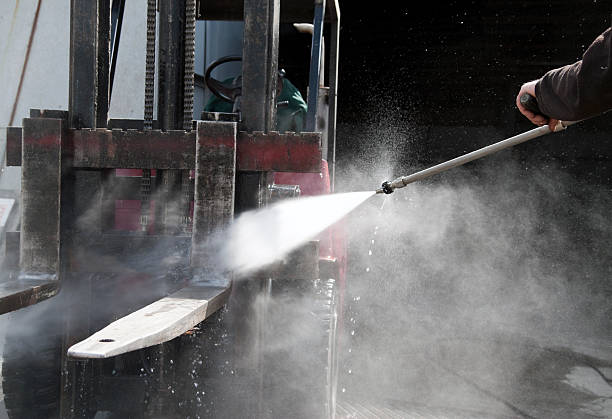 Best Affordable Power Washing  in Brookfield Center, OH